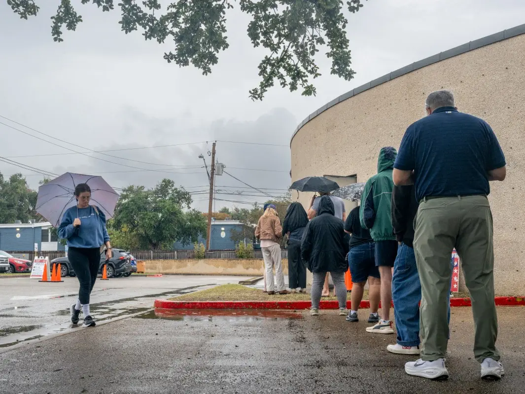 US midterms: Early voting crosses record 47.9 million, Democrats lead Republicans
