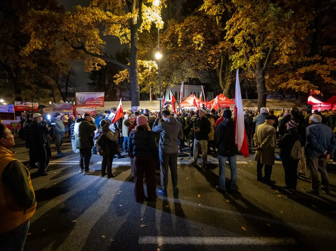 Poland in political turmoil as Karol Nawrocki returns mid-flight amid Constitutional Court 'coup d'etat' claims. What's happening?