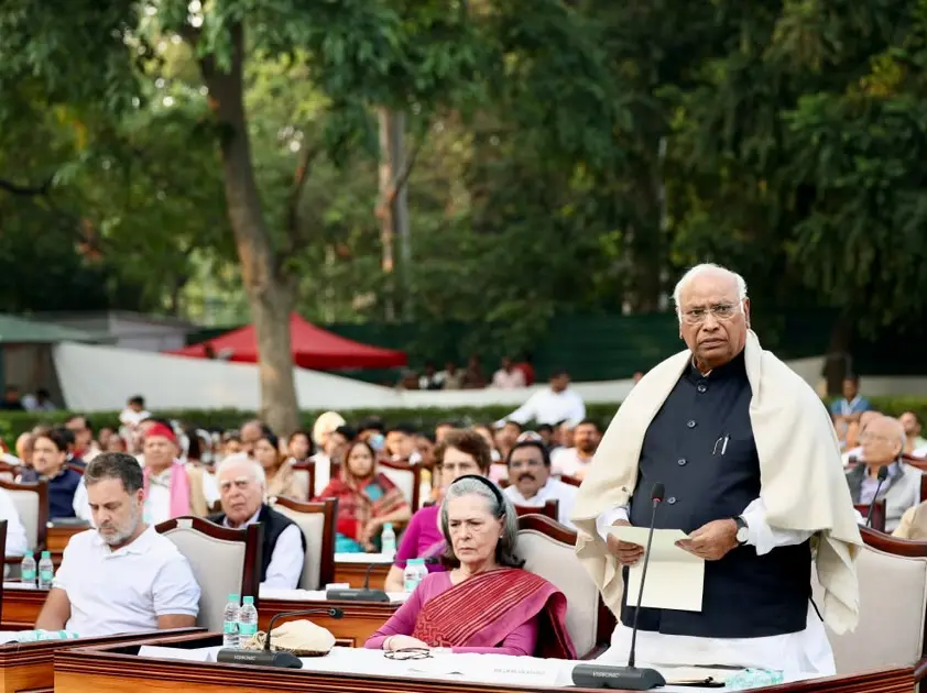 INDIA bloc holds symbolic ‘public impeachment’ of CEC Gyanesh Kumar, lists 6 charges | Watch